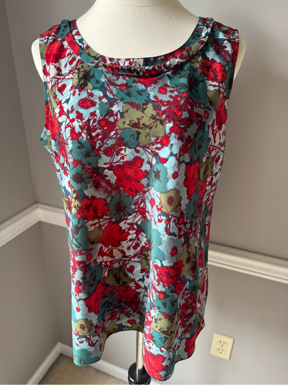 Talbots Floral Sleeveless Shell in Teal, Red & Olive